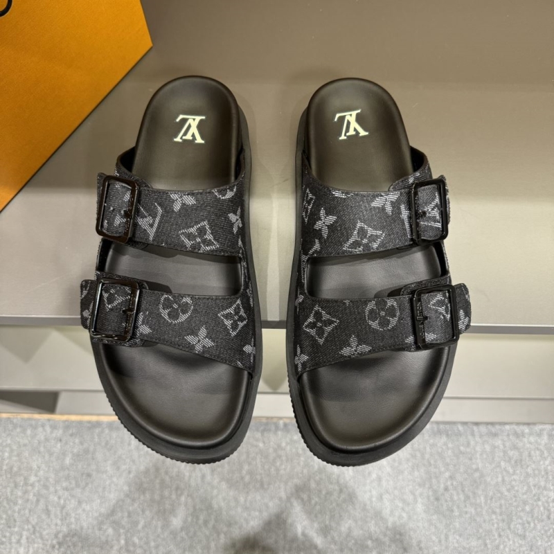 ch**an D*or slippers